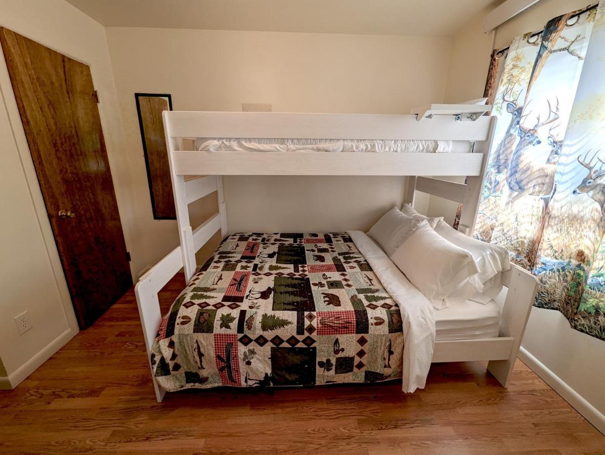 Yellowstone Treasure Guesthouses On The River ガーディナー エクステリア 写真