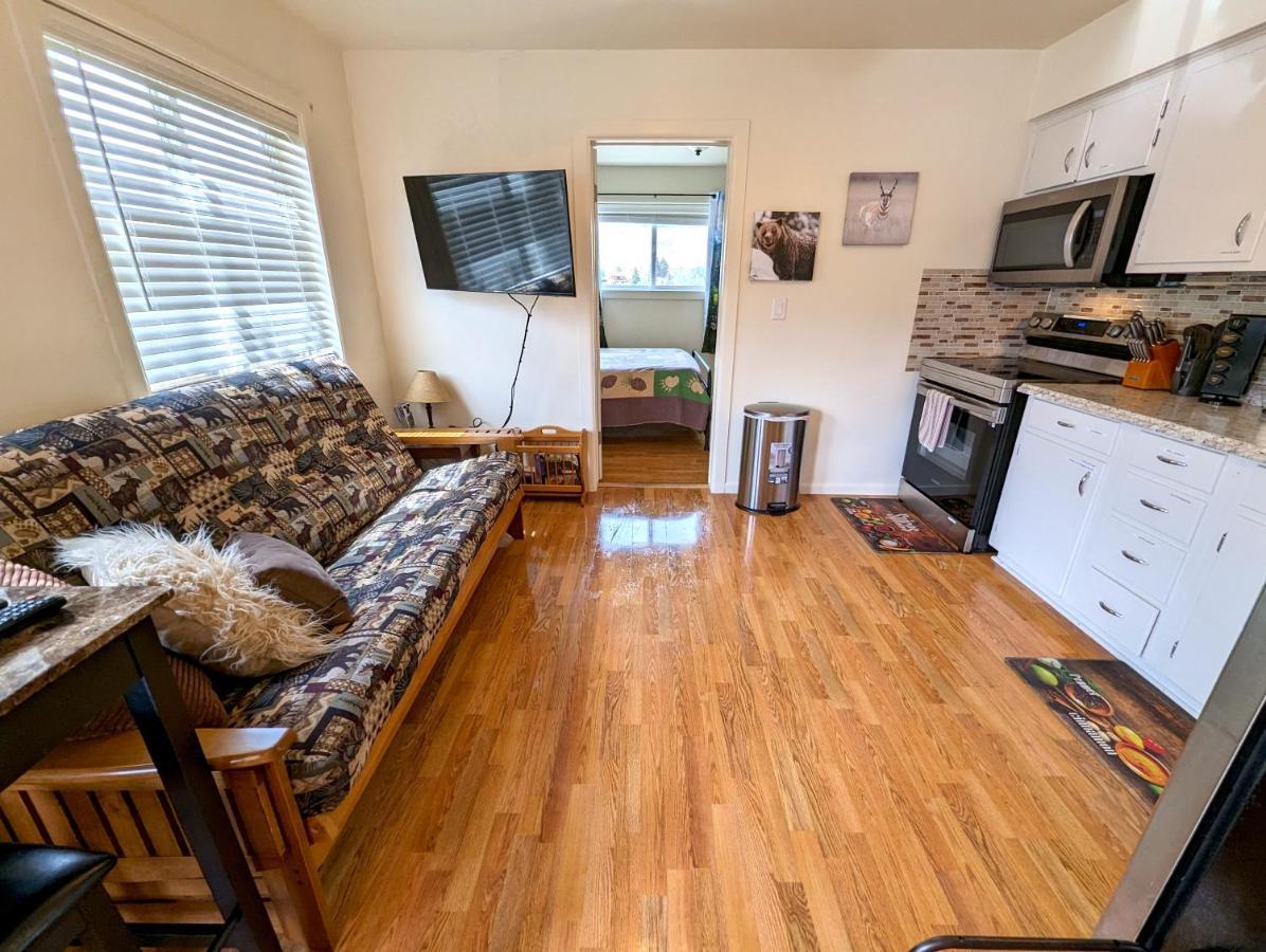 Yellowstone Treasure Guesthouses On The River ガーディナー エクステリア 写真