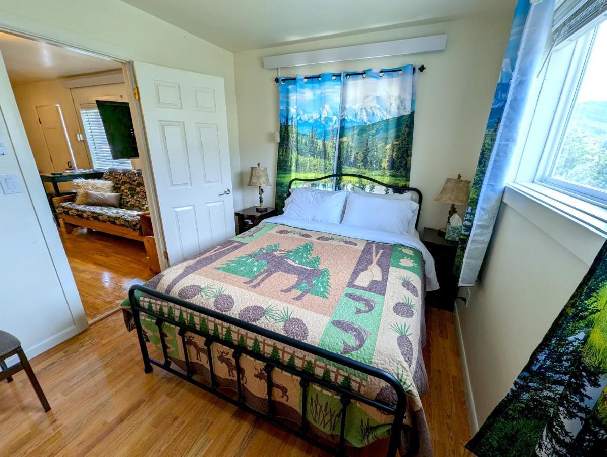 Yellowstone Treasure Guesthouses On The River ガーディナー エクステリア 写真