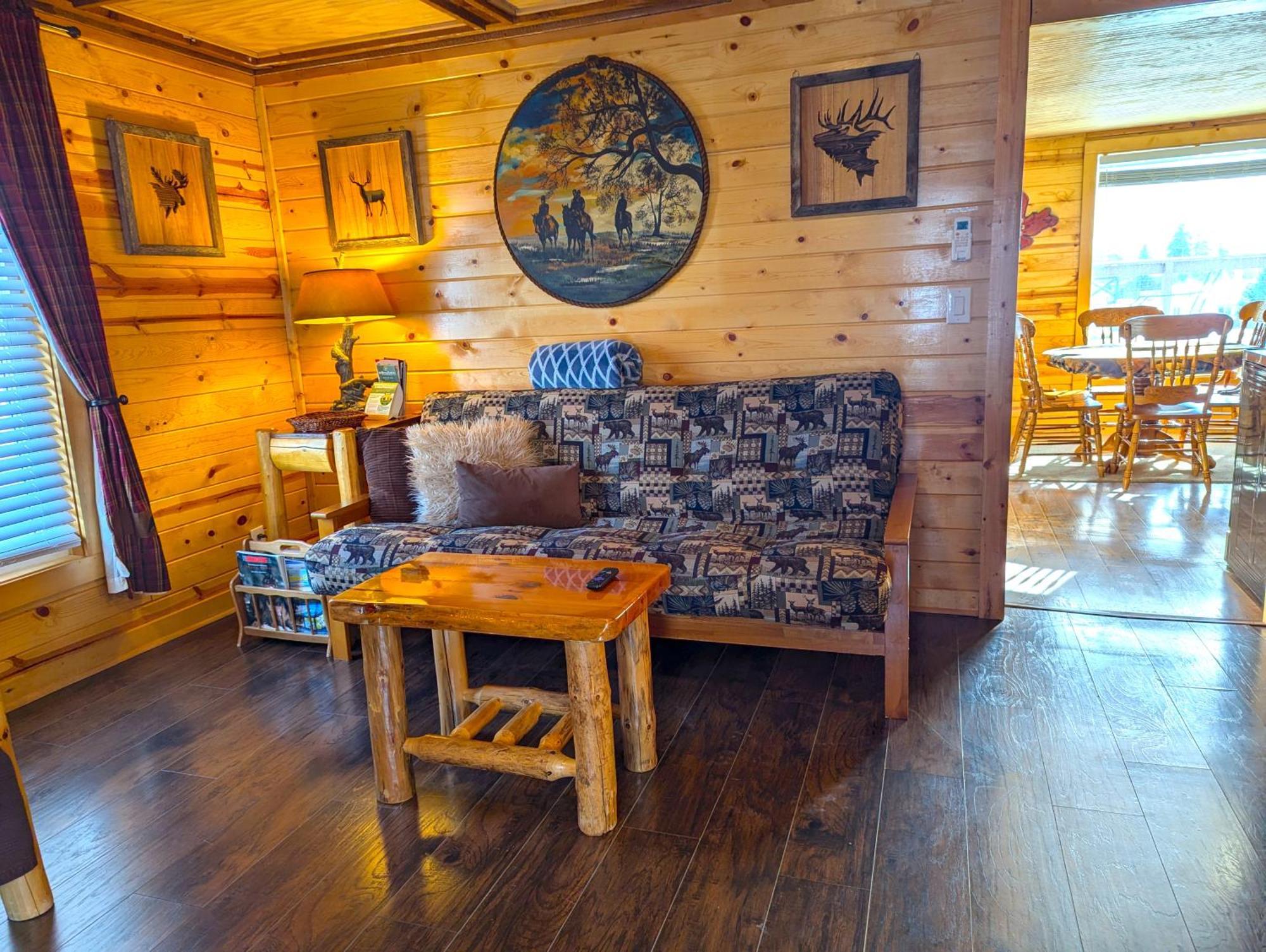 Yellowstone Treasure Guesthouses On The River ガーディナー エクステリア 写真