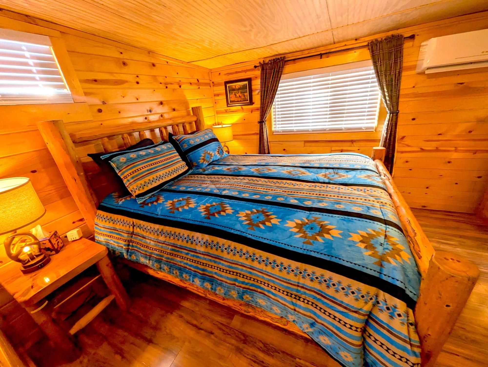 Yellowstone Treasure Guesthouses On The River ガーディナー エクステリア 写真