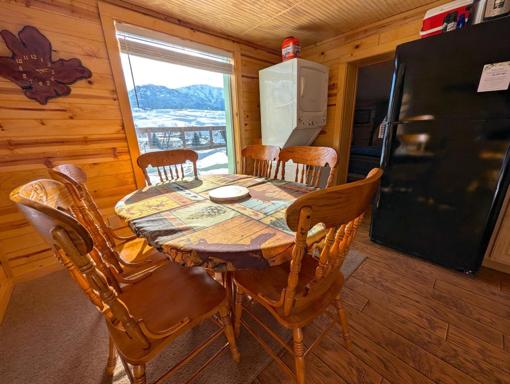 Yellowstone Treasure Guesthouses On The River ガーディナー エクステリア 写真